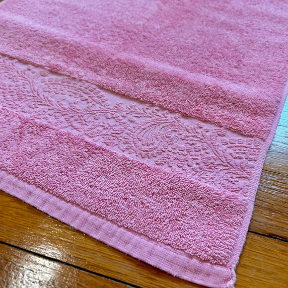 Vintage Callaway Pink Hand Towel – 16” x 26” All Cotton, Made in USA - Picture 6 of 11